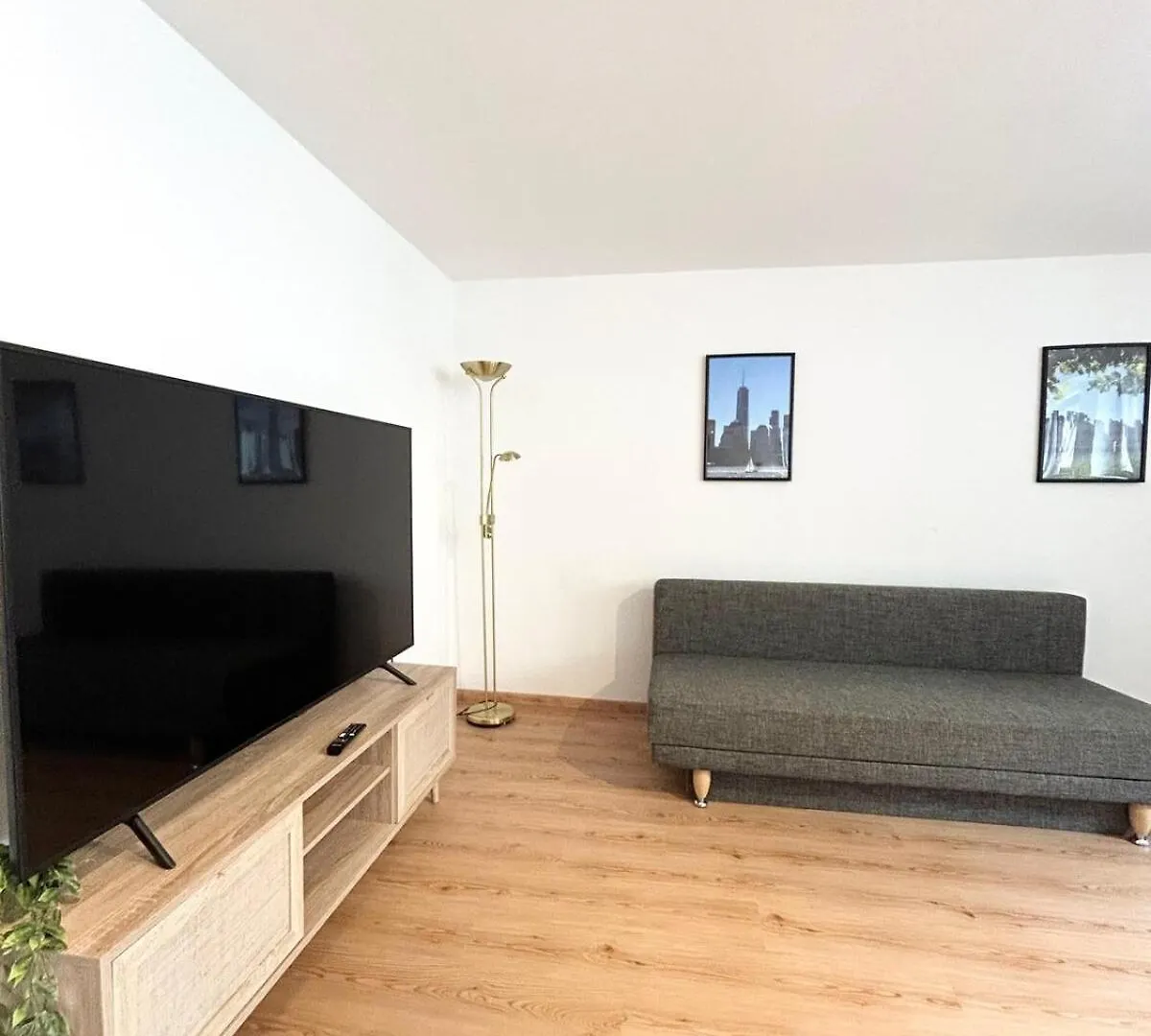 New Studio, Central & Quiet Munich Apartment